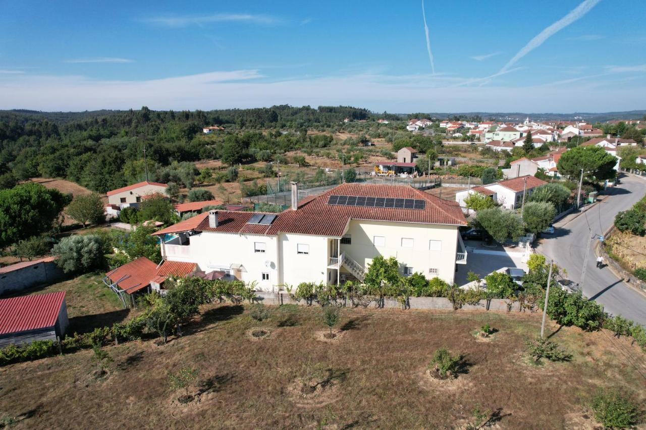 Апартаменти A Casa Amarela Pinheiro de Coja Екстер'єр фото